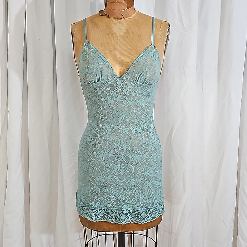 Victoria's Secret stretchy lace aqua Chemise NWT